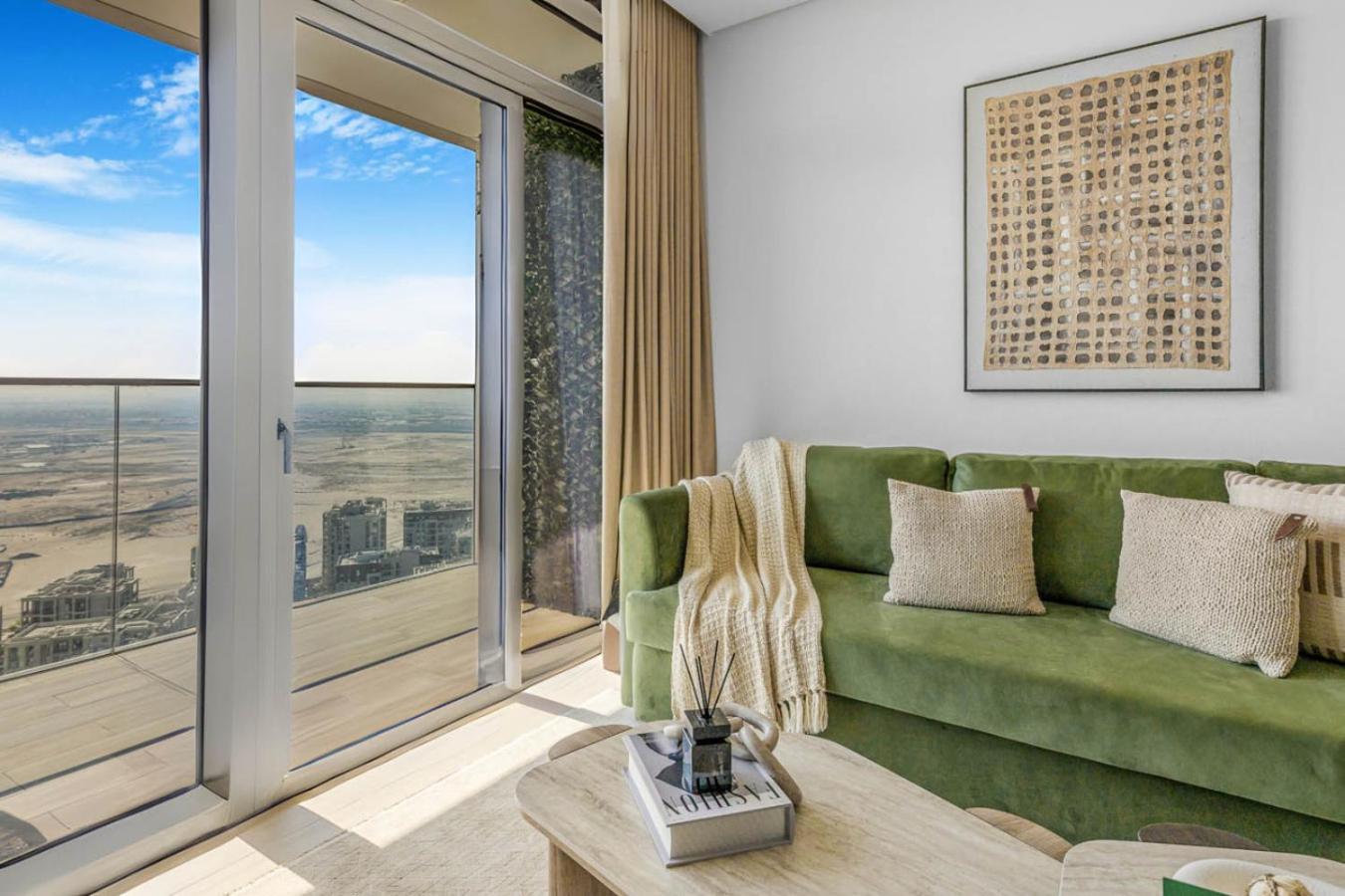 New And Creek View 2br In Palace Residences *