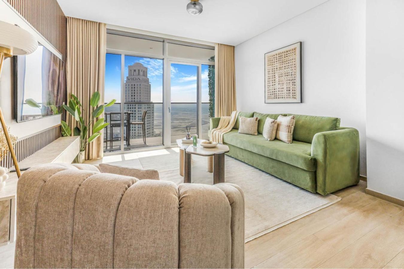 Apartment New And Creek View 2br In Palace Residences Dubai