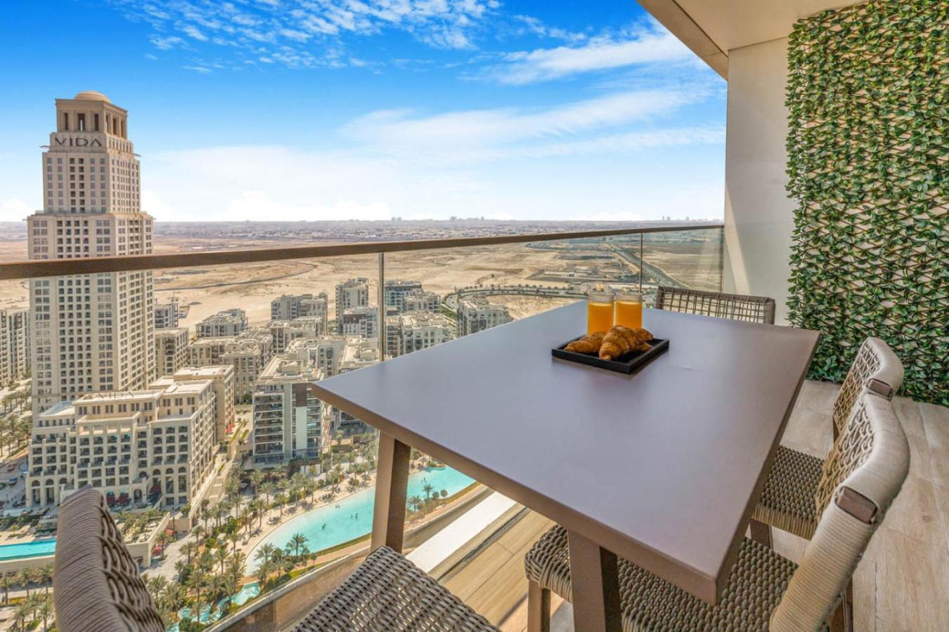 New And Creek View 2br In Palace Residences Apartment Dubai