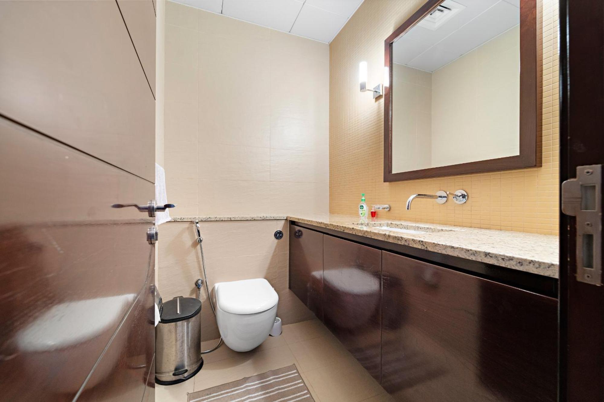 Vayk - Spacious 2 Bd With Access & Private Gym On Palm Jumeirah * Dubai