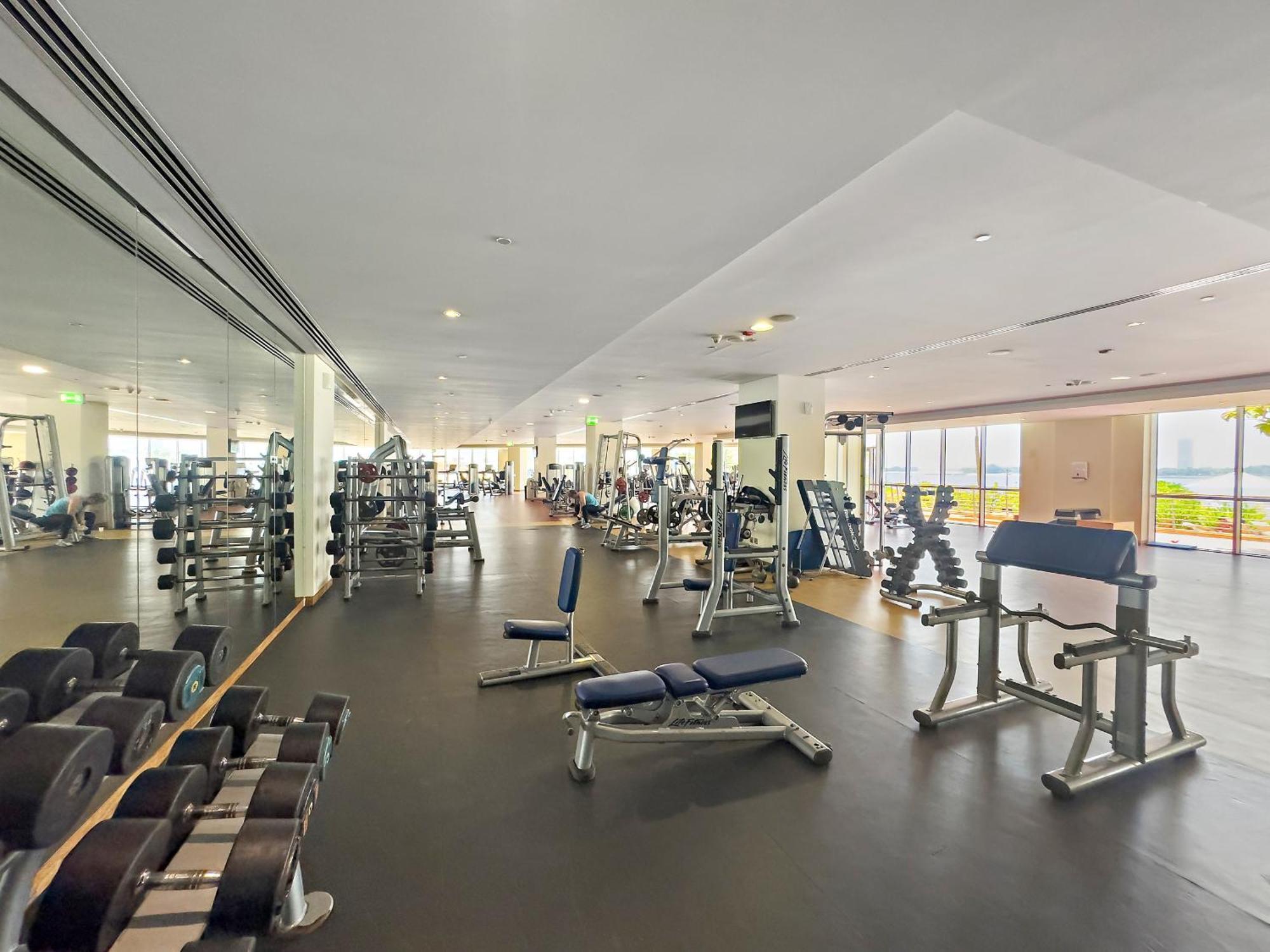 Vayk - Spacious 2 Bd With Access & Private Gym On Palm Jumeirah Apartment