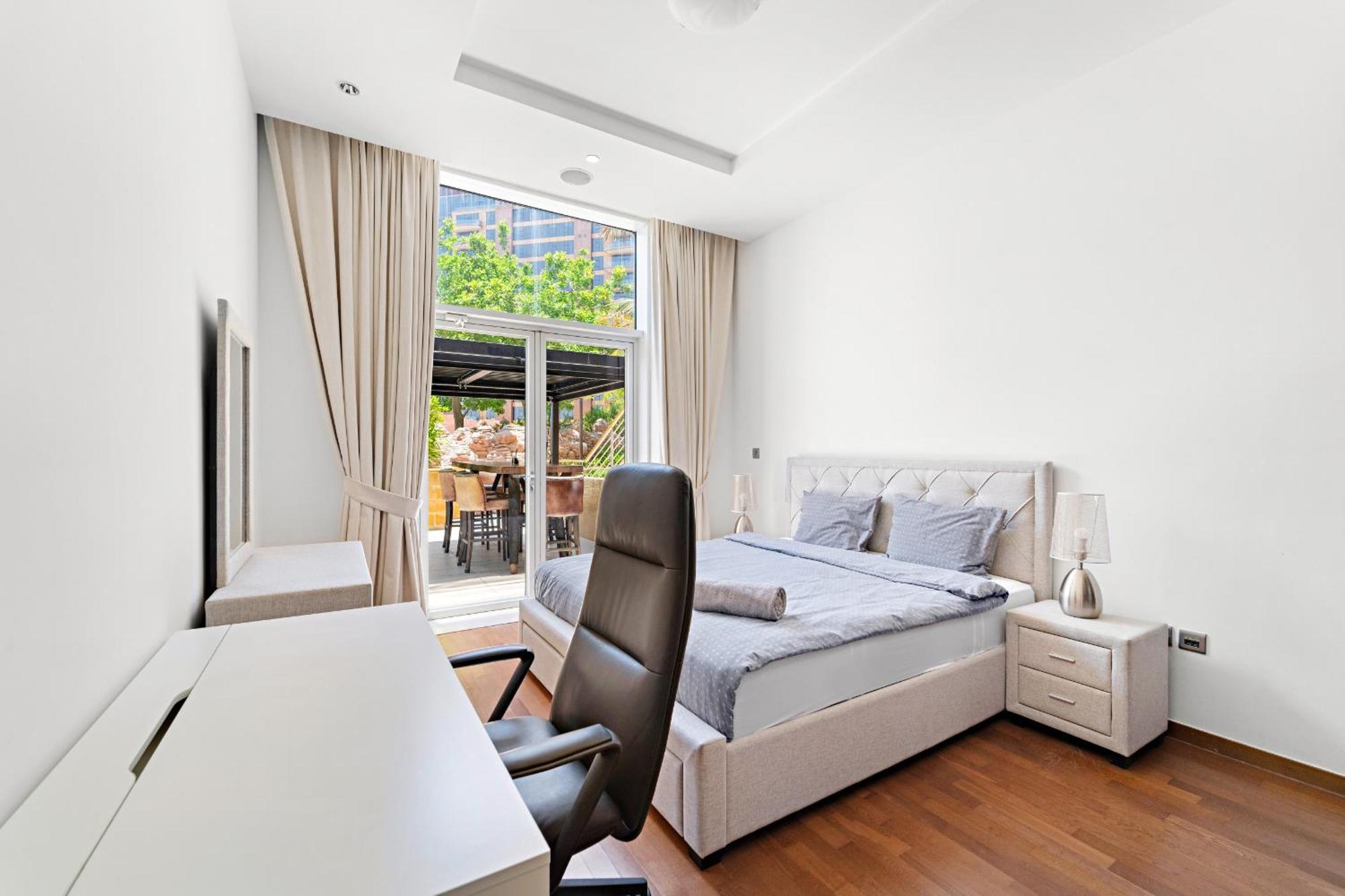 Vayk - Spacious 2 Bd With Access & Private Gym On Palm Jumeirah *