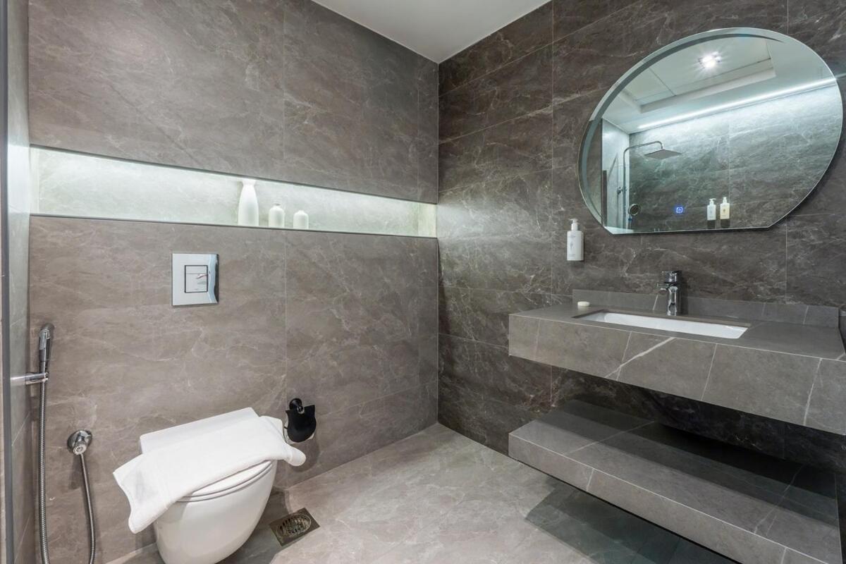 Modern Spacious In Barsha Heights * Dubai