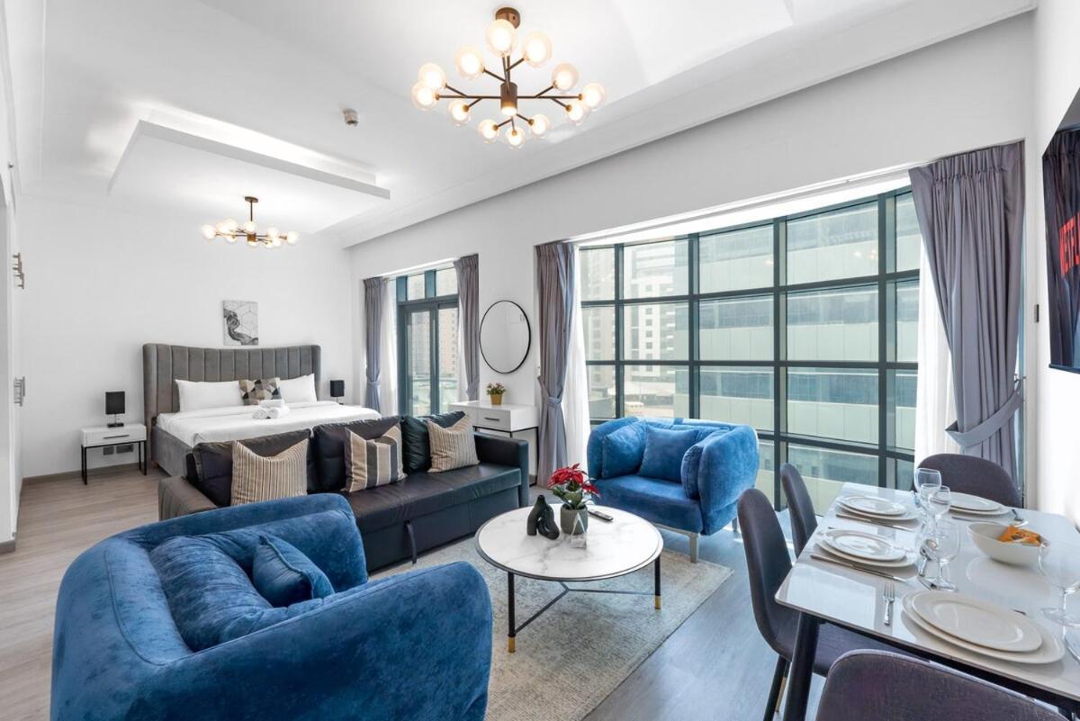 Modern Spacious In Barsha Heights