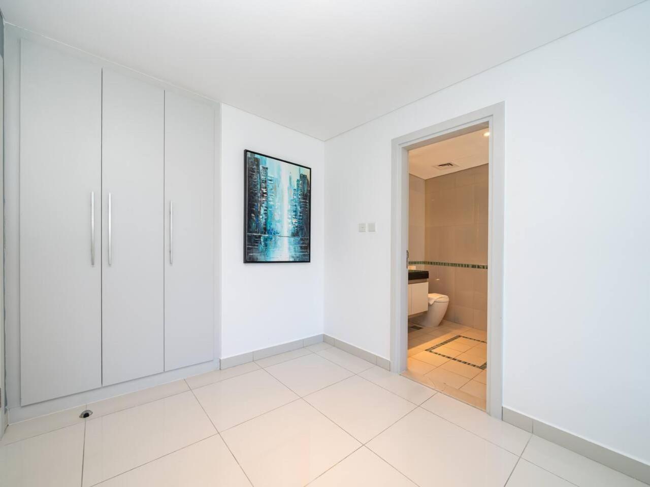 Luxury Damac 2-bed With Stunning Marina Views Apartment Dubai