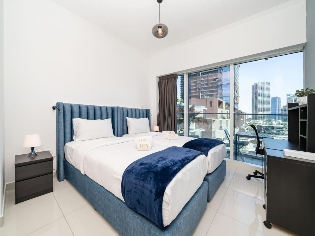 Apartment Luxury Damac 2-bed With Stunning Marina Views *