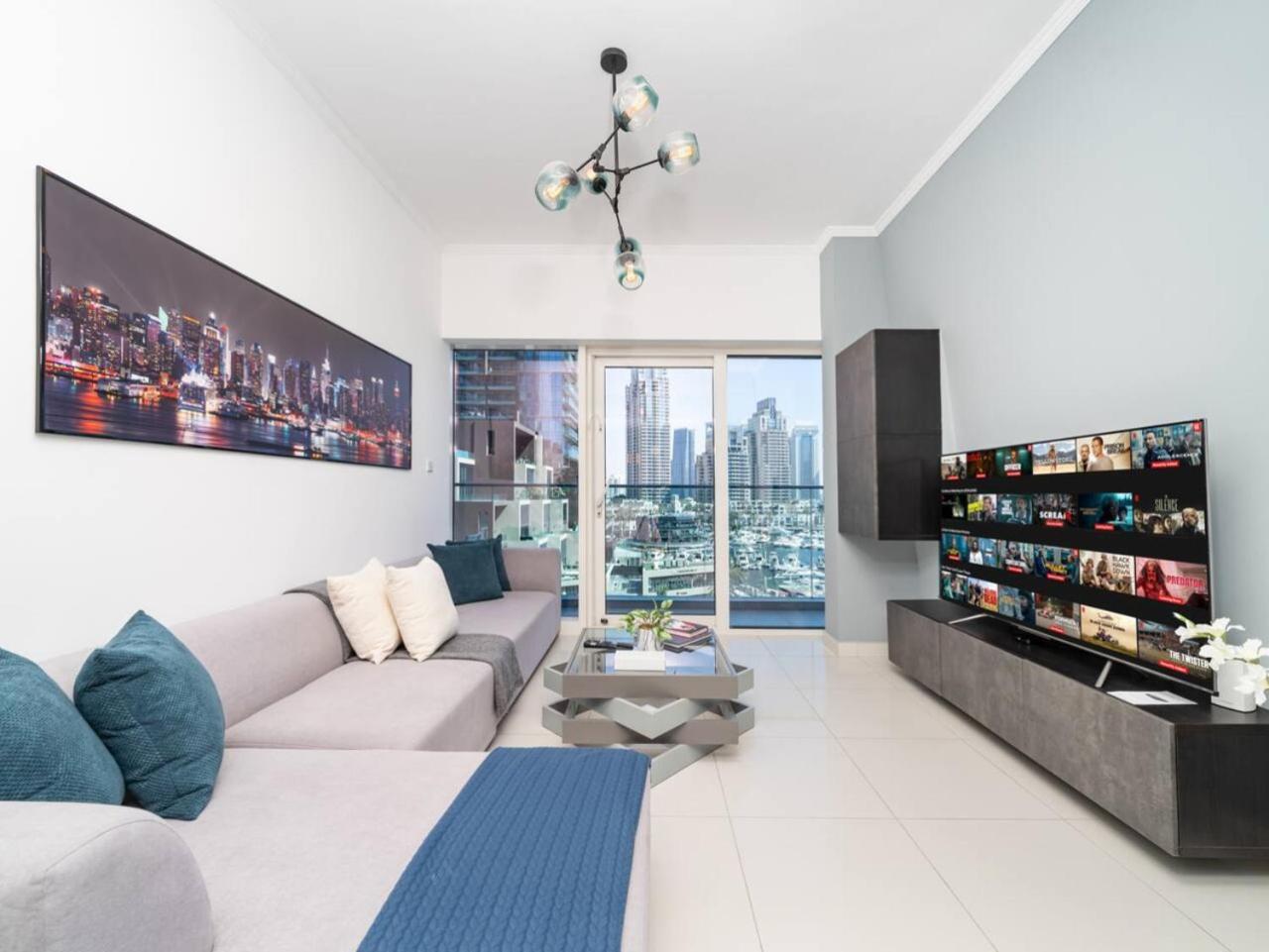 Luxury Damac 2-bed With Stunning Marina Views Dubai
