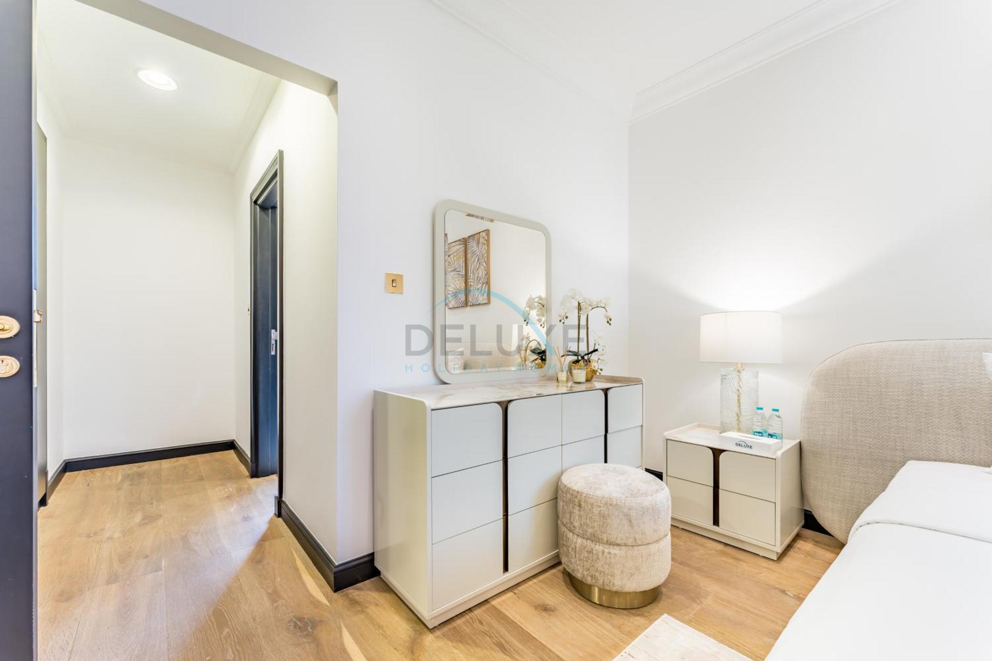 Close To The 4br And Assistant's With Bbq Facility, Canal Cove, Palm Jumeirah By Deluxe Homes * Dubai