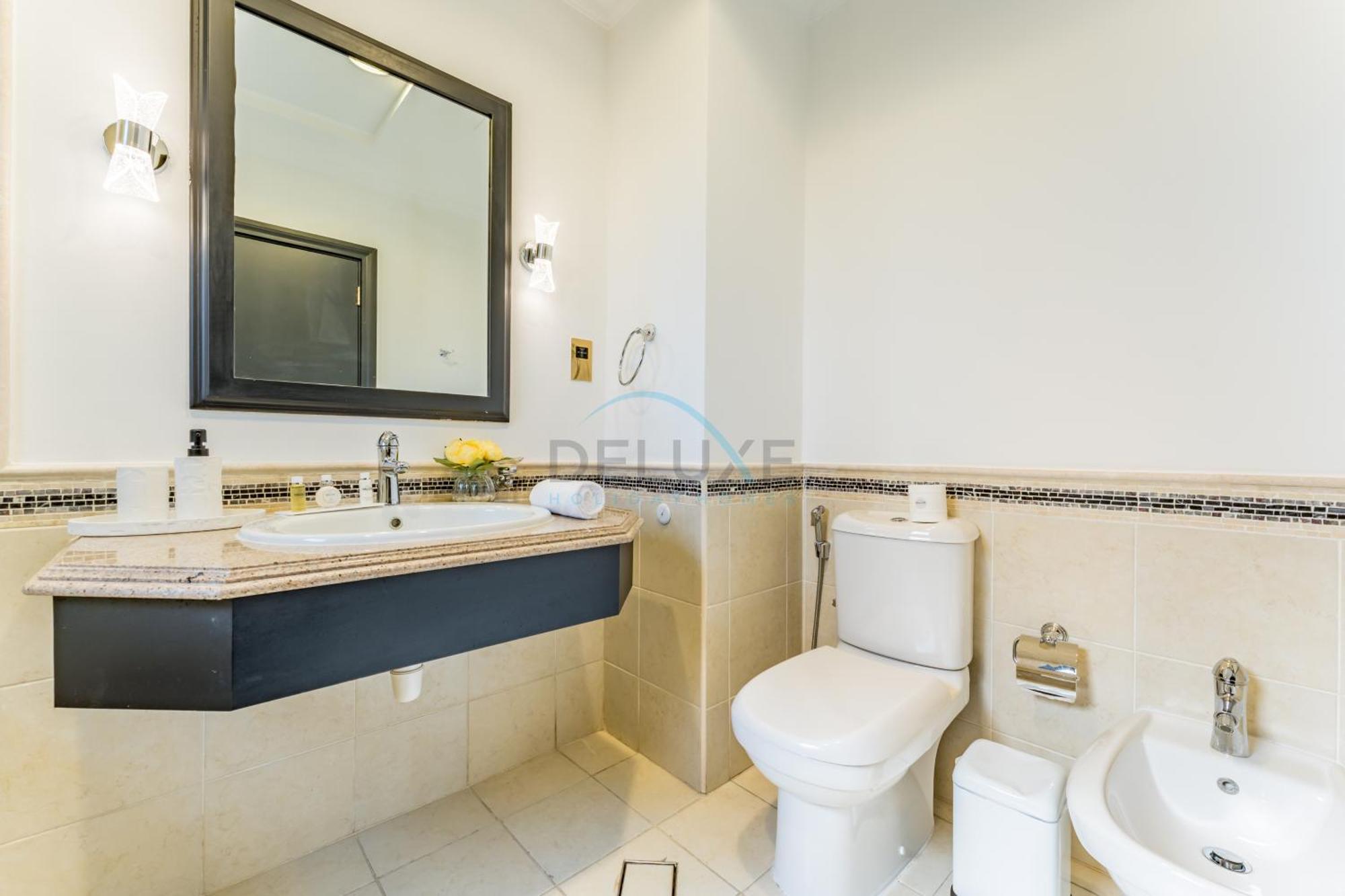Close To The 4br And Assistant's With Bbq Facility, Canal Cove, Palm Jumeirah By Deluxe Homes Villa Dubai
