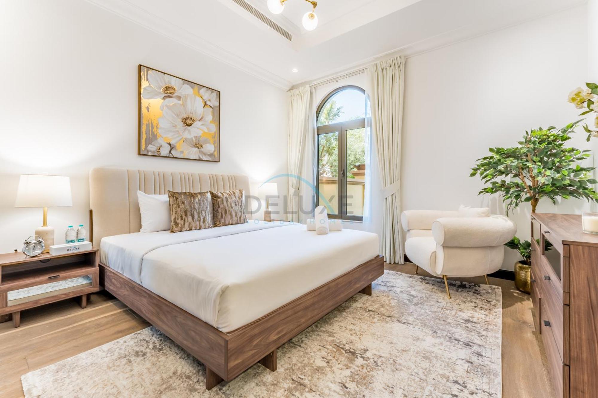 Villa Close To The 4br And Assistant's With Bbq Facility, Canal Cove, Palm Jumeirah By Deluxe Homes