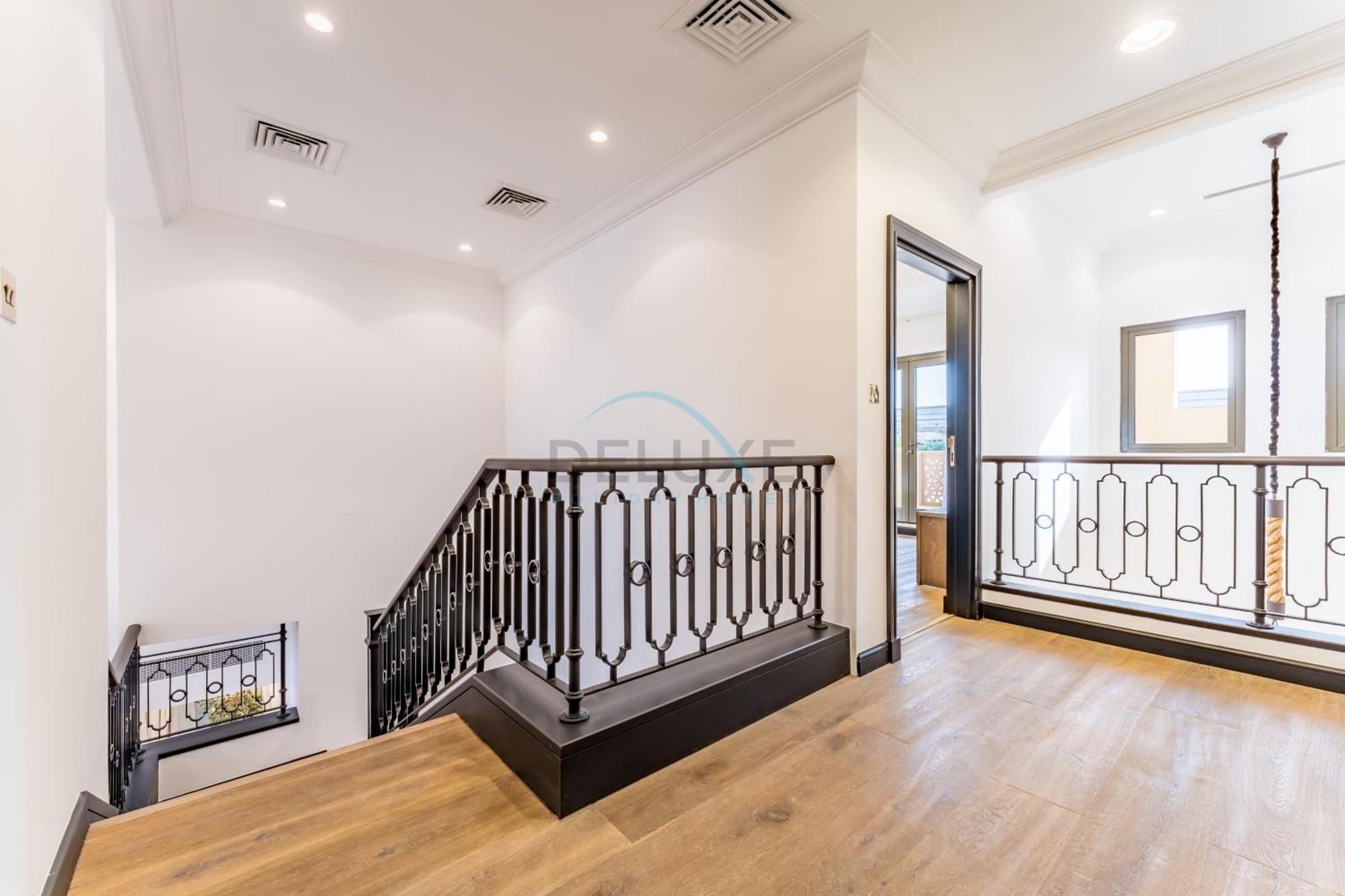 Close To The 4br And Assistant's With Bbq Facility, Canal Cove, Palm Jumeirah By Deluxe Homes Villa *