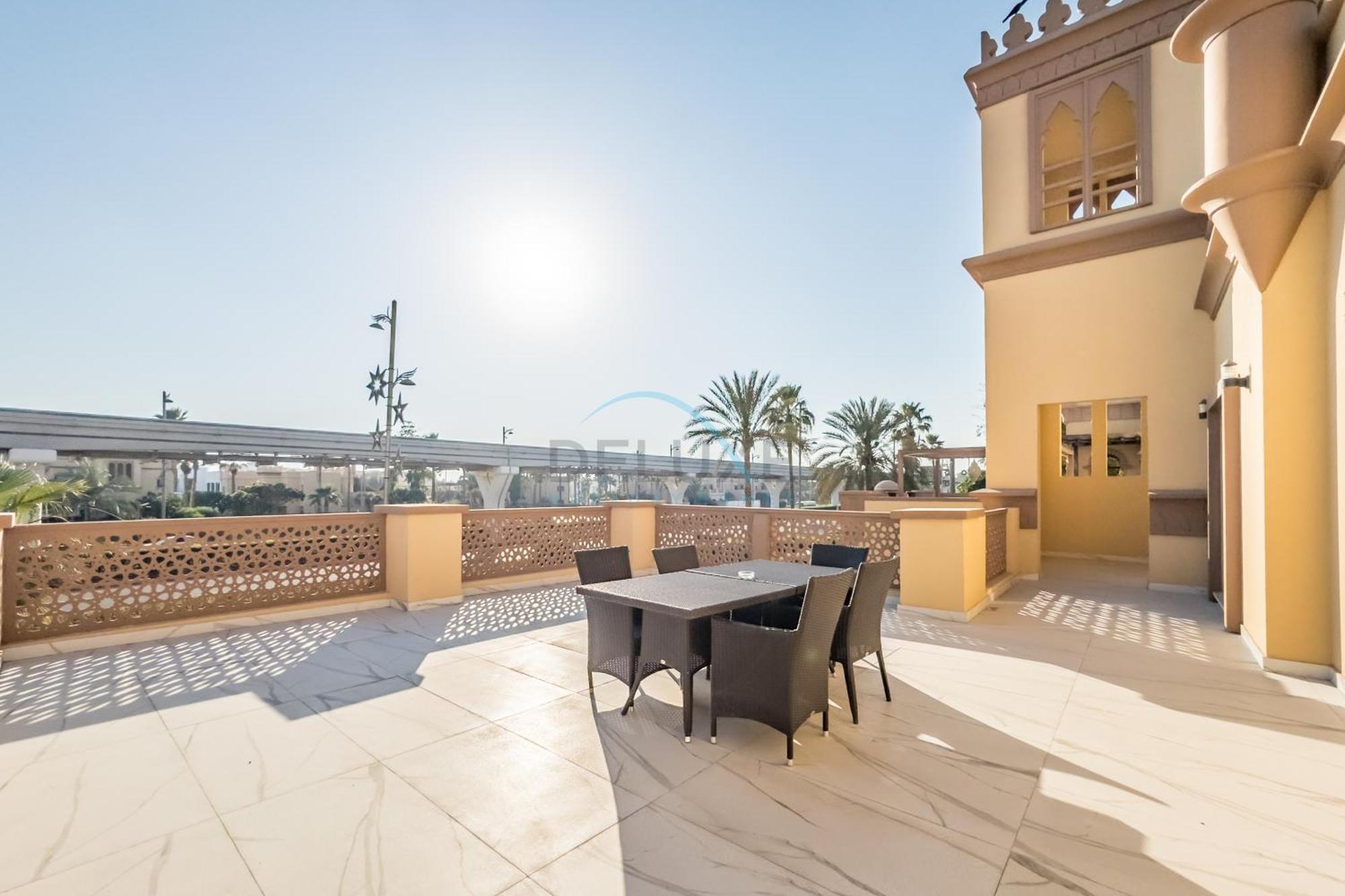 Close To The 4br And Assistant's With Bbq Facility, Canal Cove, Palm Jumeirah By Deluxe Homes Villa Dubai