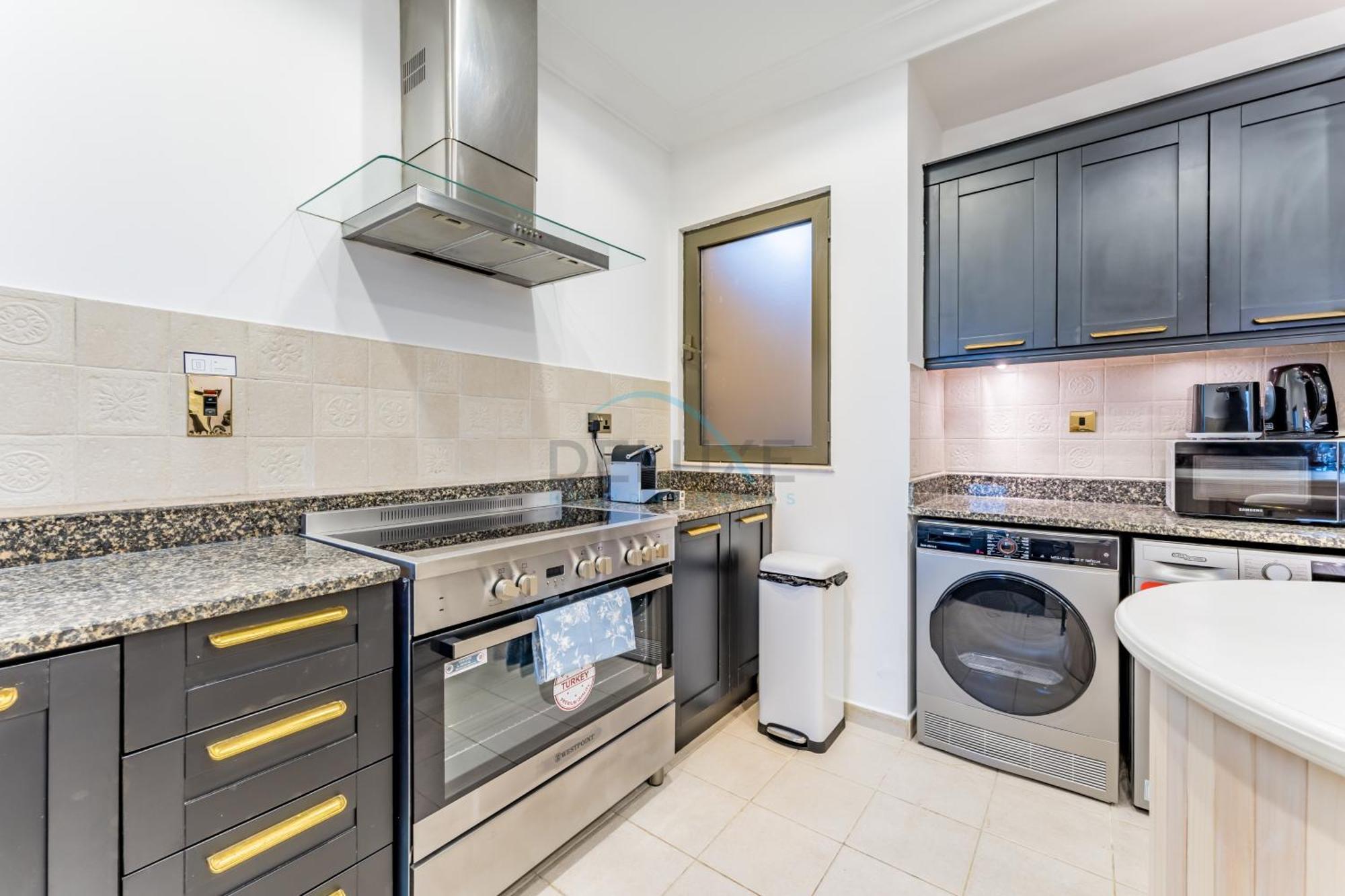 Close To The 4br And Assistant's With Bbq Facility, Canal Cove, Palm Jumeirah By Deluxe Homes Villa Dubai