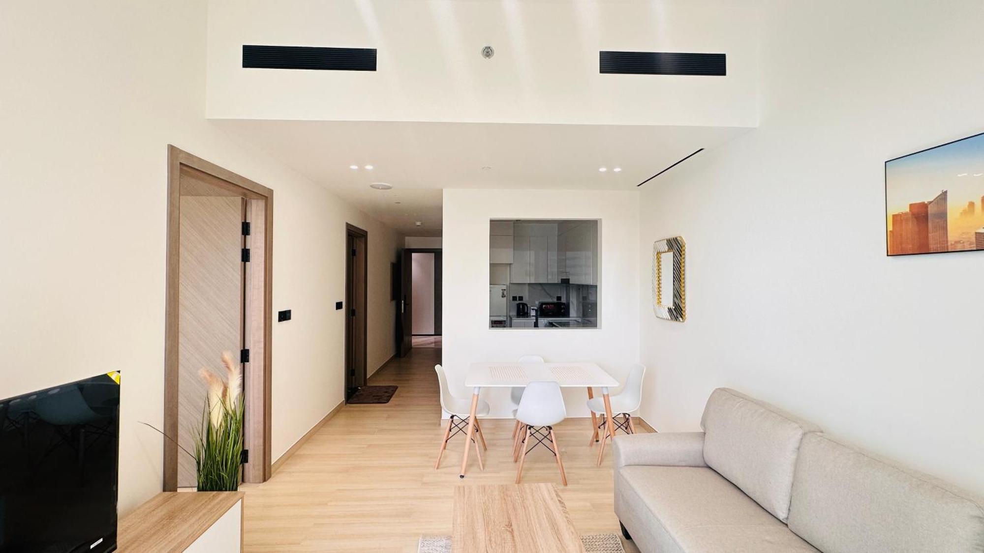 Oyo 1289 Premium 1bed At Jvc * Dubai