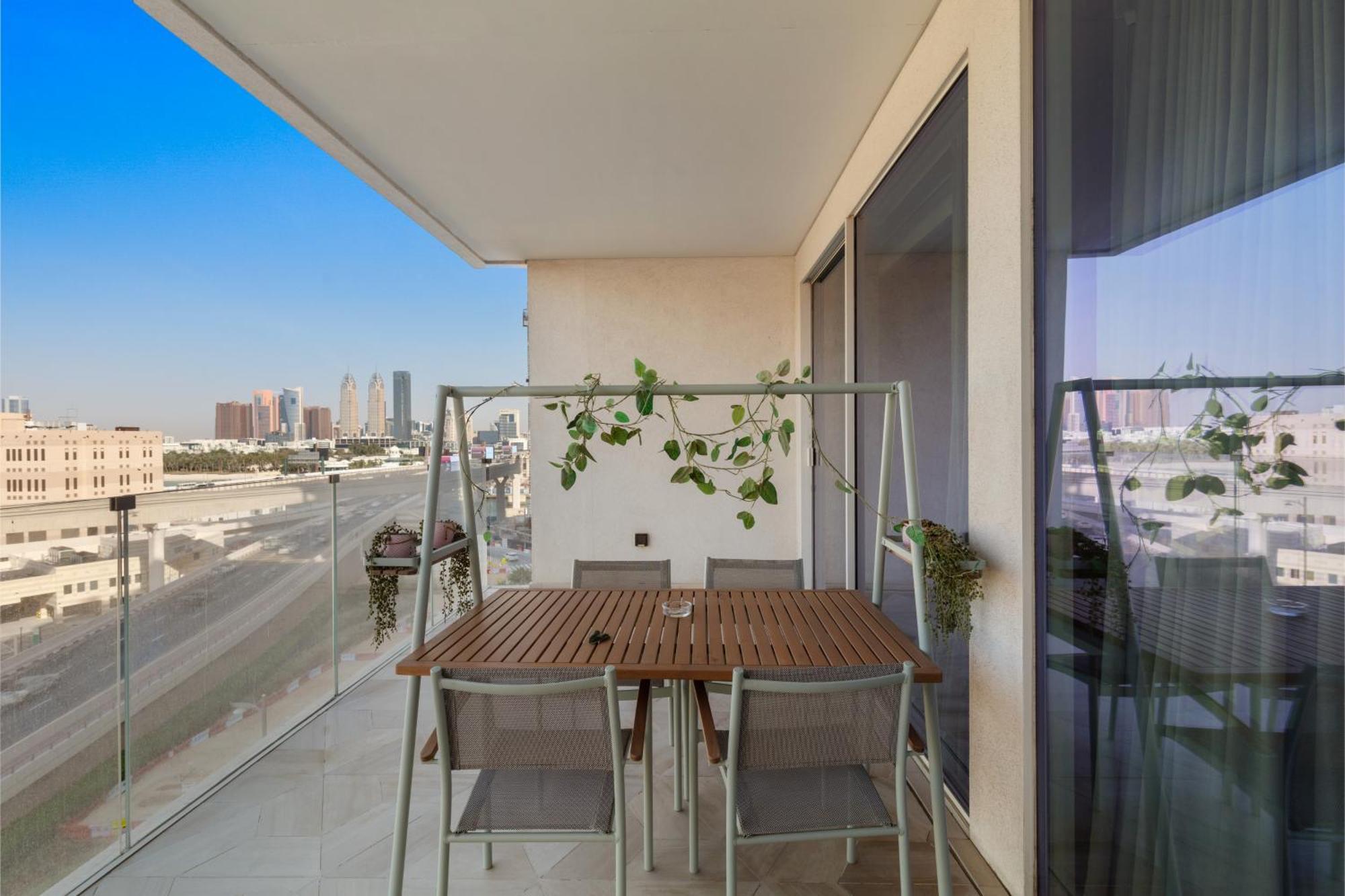 Superluxury In Five Palm, Pool & Access Apartment