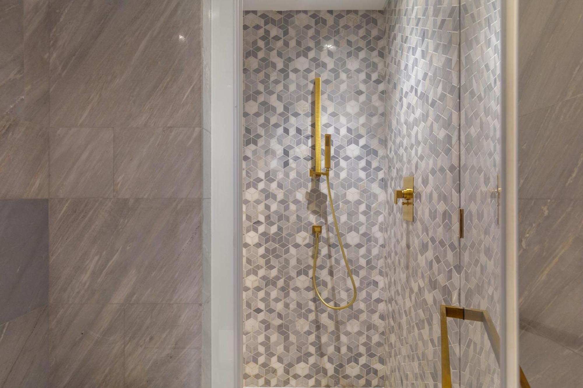 Superluxury In Five Palm, Pool & Access * Dubai