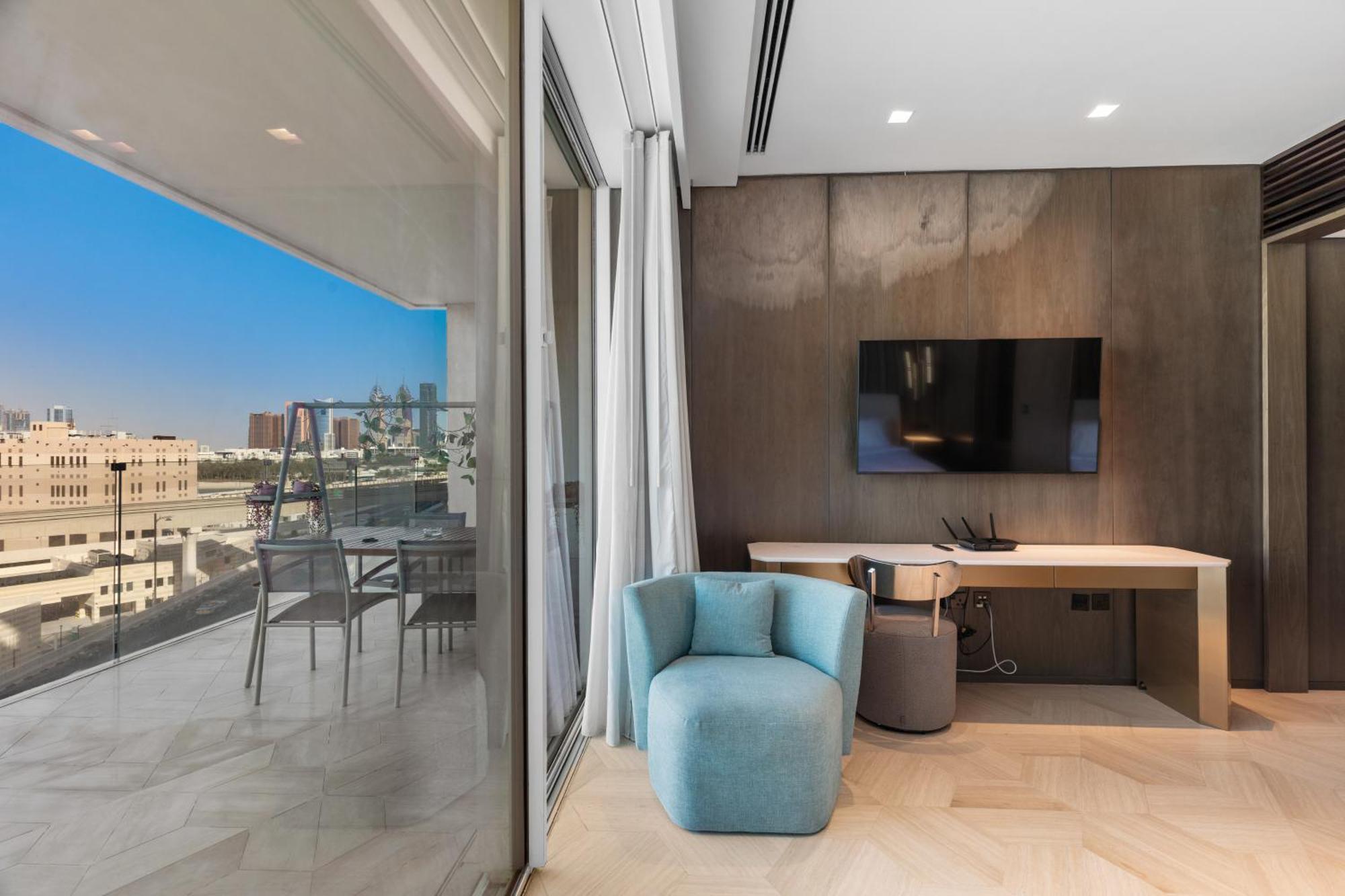 Superluxury In Five Palm, Pool & Access Apartment Dubai