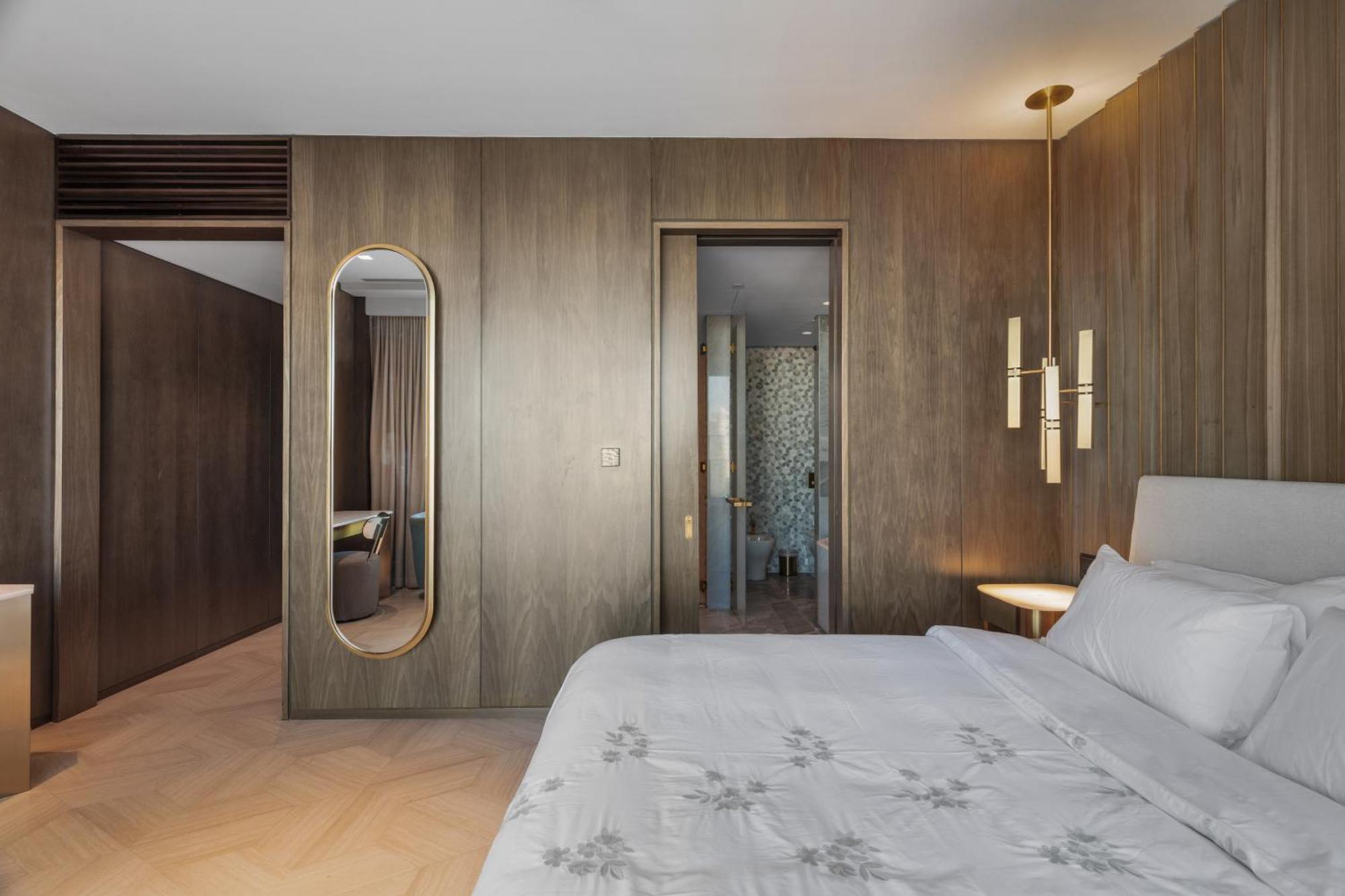 Superluxury In Five Palm, Pool & Access Apartment