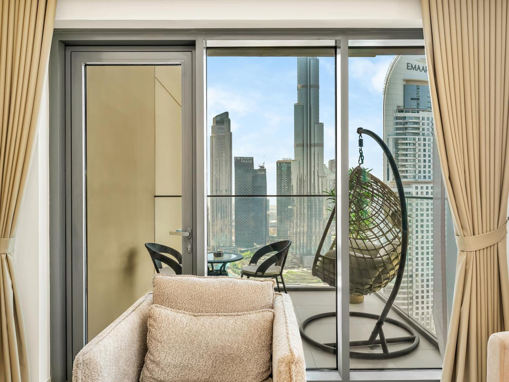 New! Panoramic Burj Khalifa Views At Burj Royale *