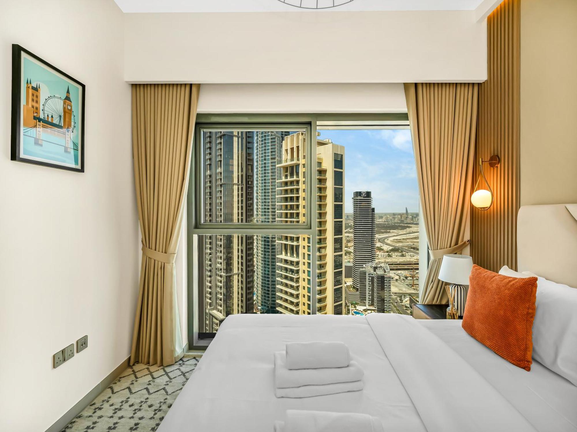 New! Panoramic Burj Khalifa Views At Burj Royale Apartment Dubai