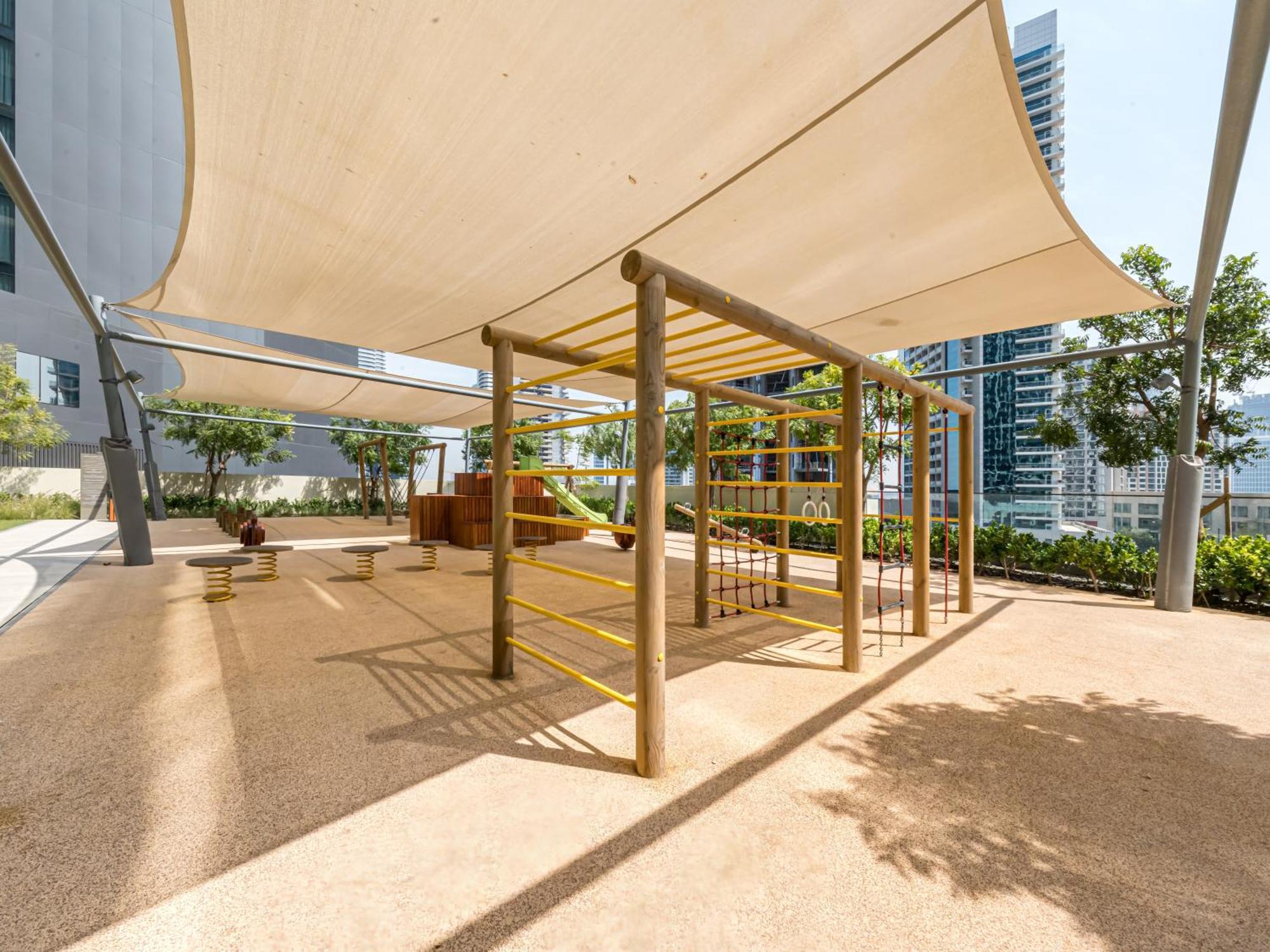 New! Panoramic Burj Khalifa Views At Burj Royale Apartment Dubai