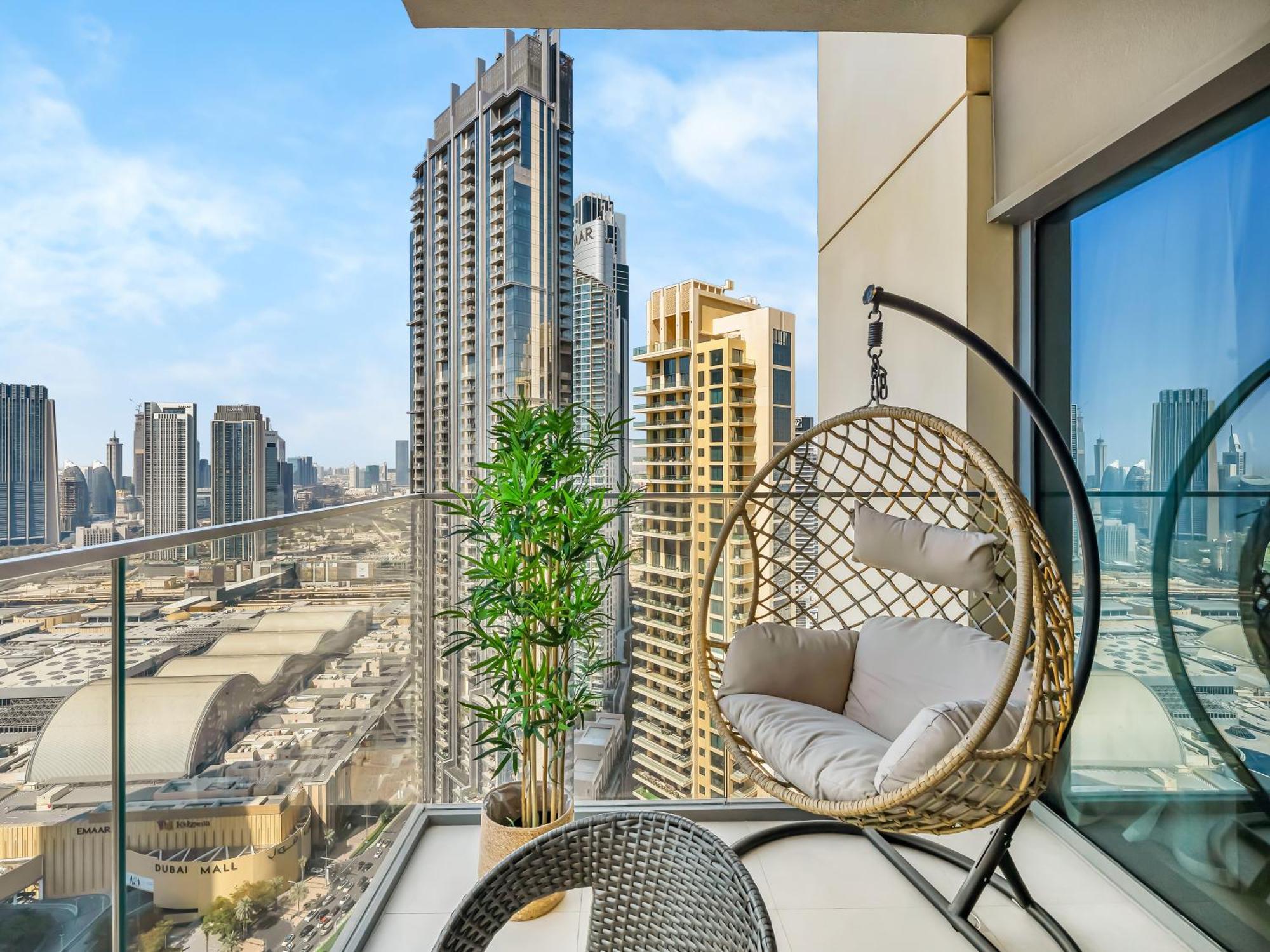 New! Panoramic Burj Khalifa Views At Burj Royale
