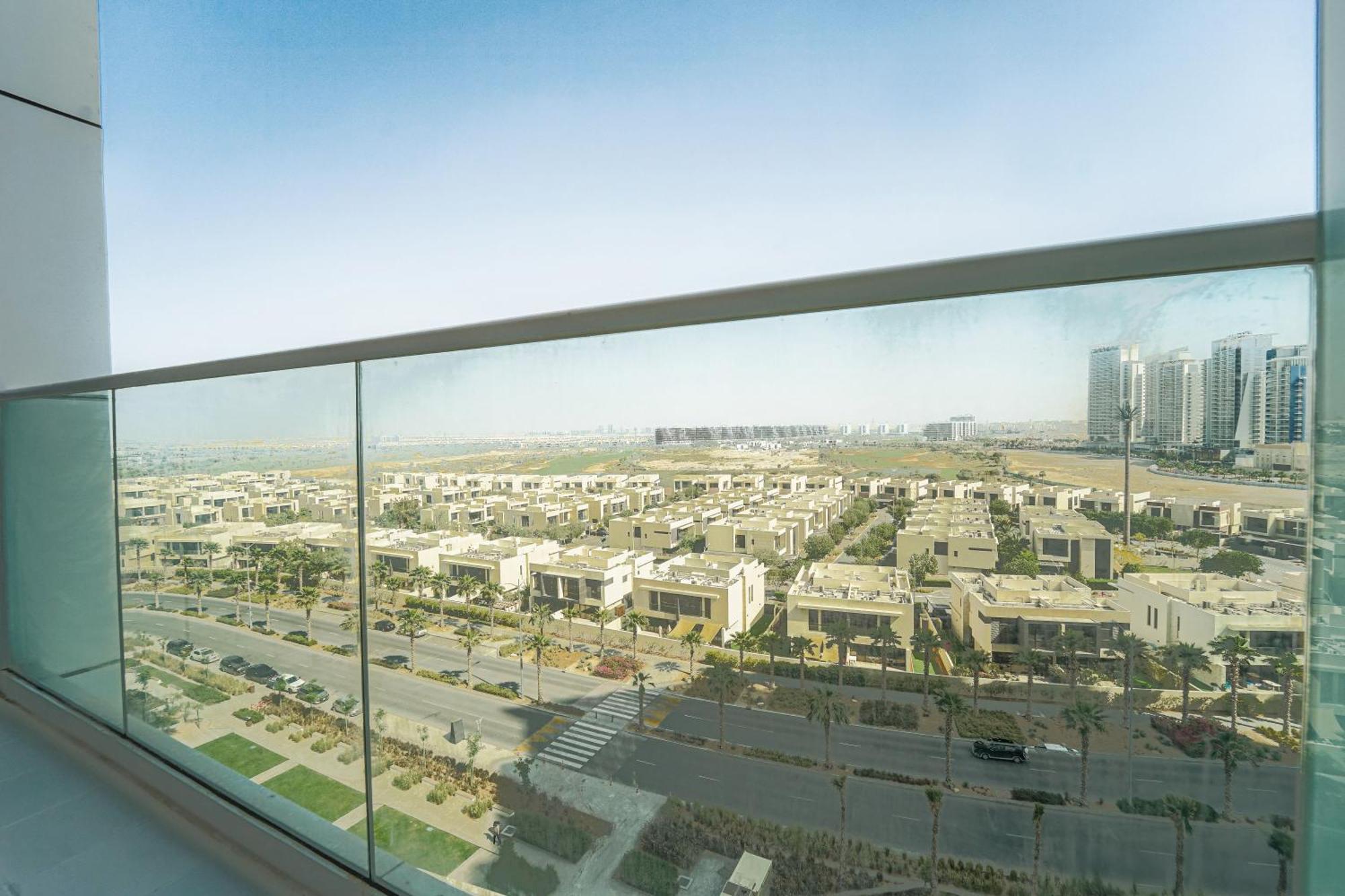 In Damac H1 By Deleguest Apartment