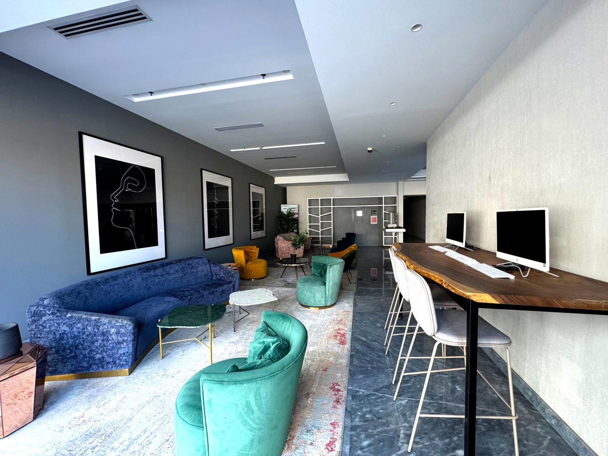 Luxrious L Jvc L At Milano Giovani Apartment