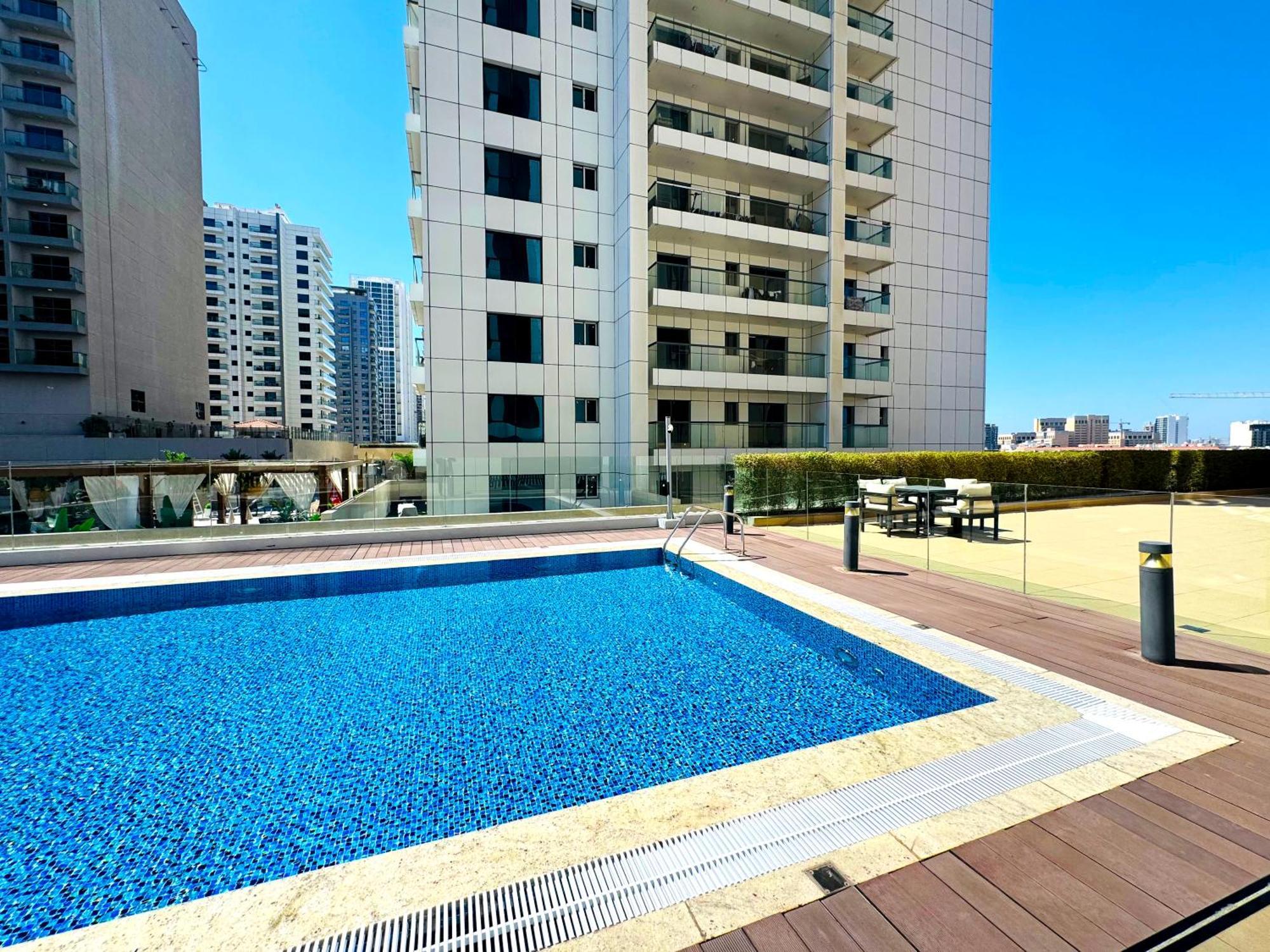 Luxrious L Jvc L At Milano Giovani Apartment