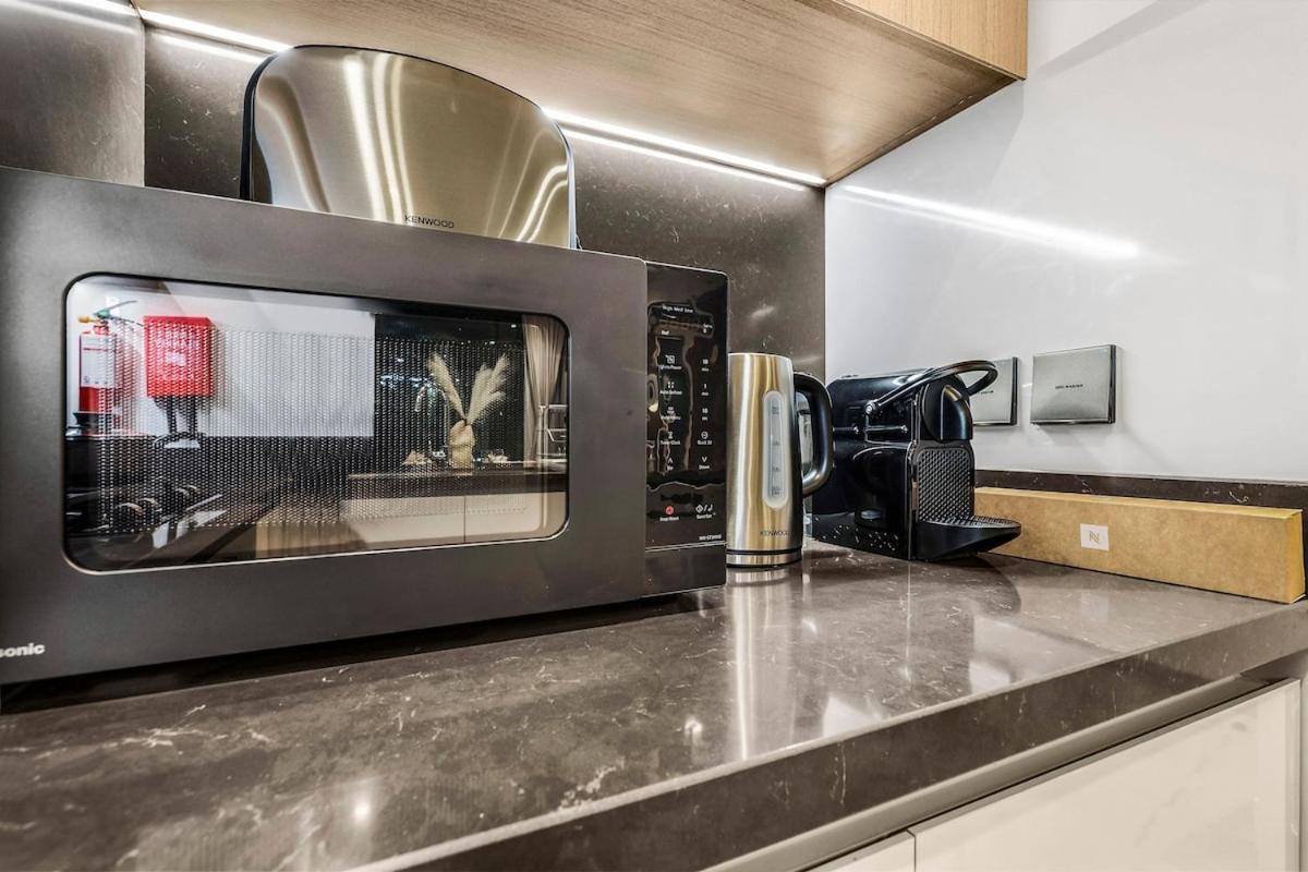 First Class 1br Unmatched Burj Khalifa Views Apartment Dubai