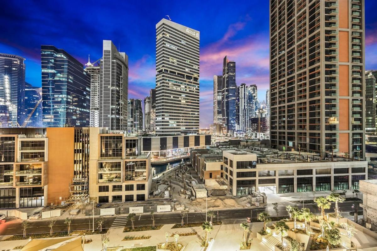 First Class 1br Unmatched Burj Khalifa Views Apartment *