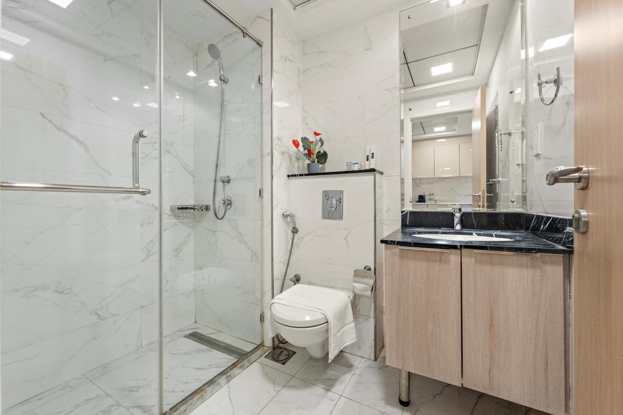 Apartment Modern Compact In Jvc *