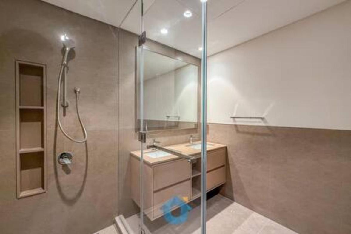 Likehome 5610gr Sky-high Two Bedroom In Downtown