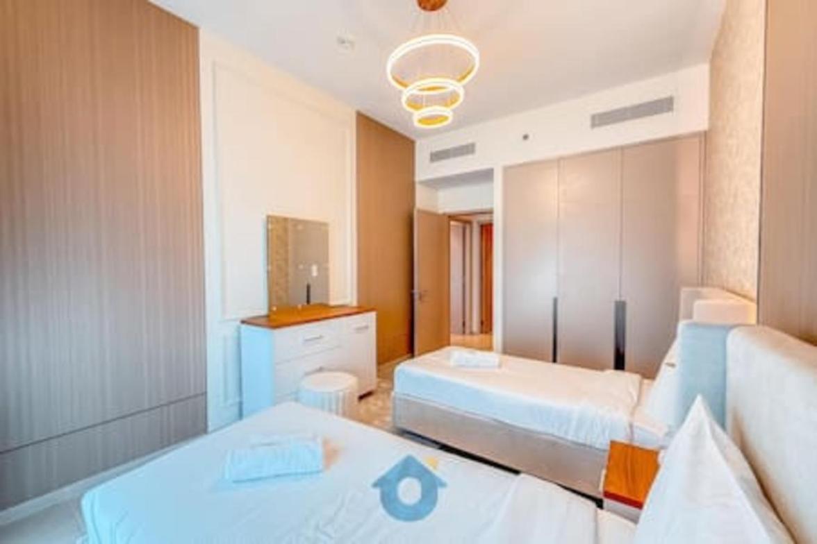 Apartment 5605gr Classic Two Bedroom With Burj Khalifa View