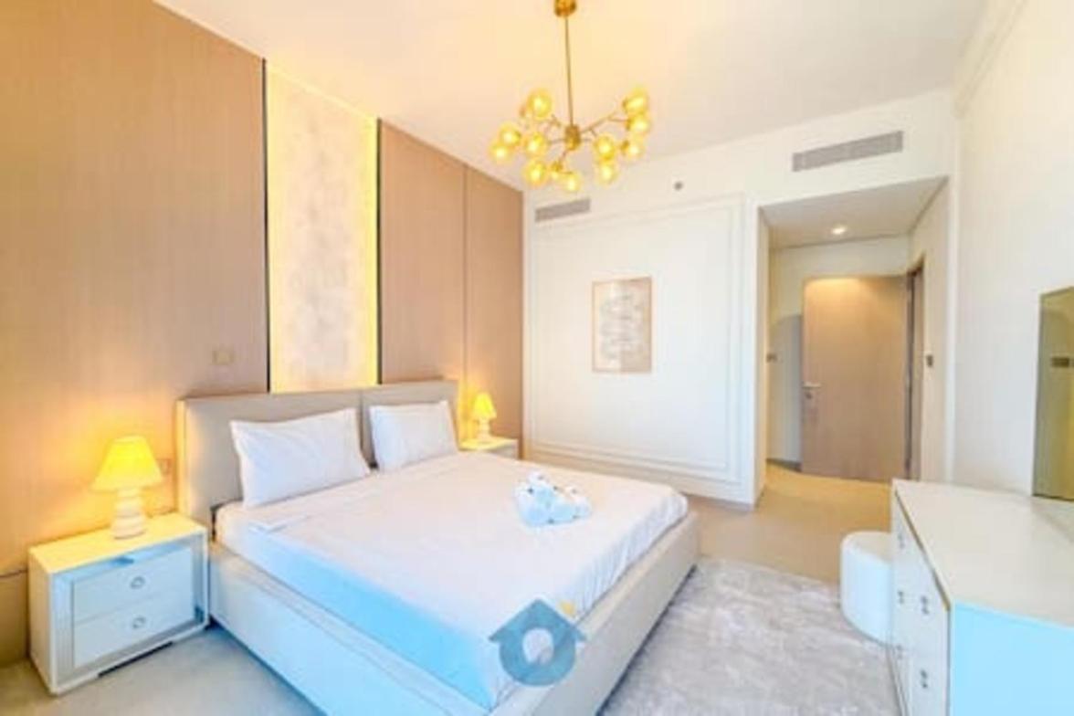5605gr Classic Two Bedroom With Burj Khalifa View Apartment *