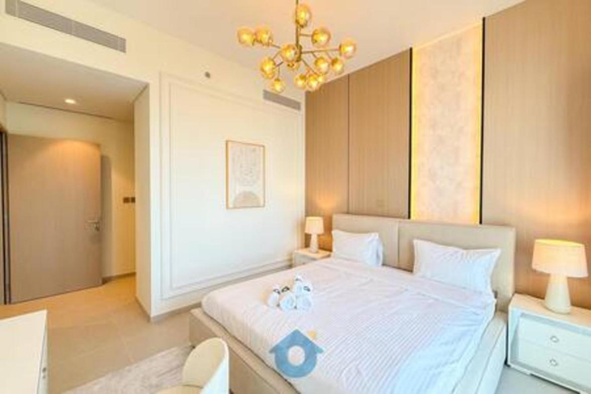 Apartment 5601gr Elegant Two Bedroom In Downtown Dubai