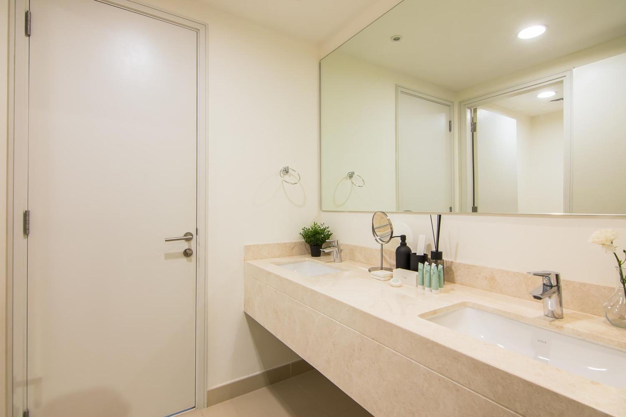 Elegant 4 Bedrooms Maid In The Heart Of Hills Villa Dubai