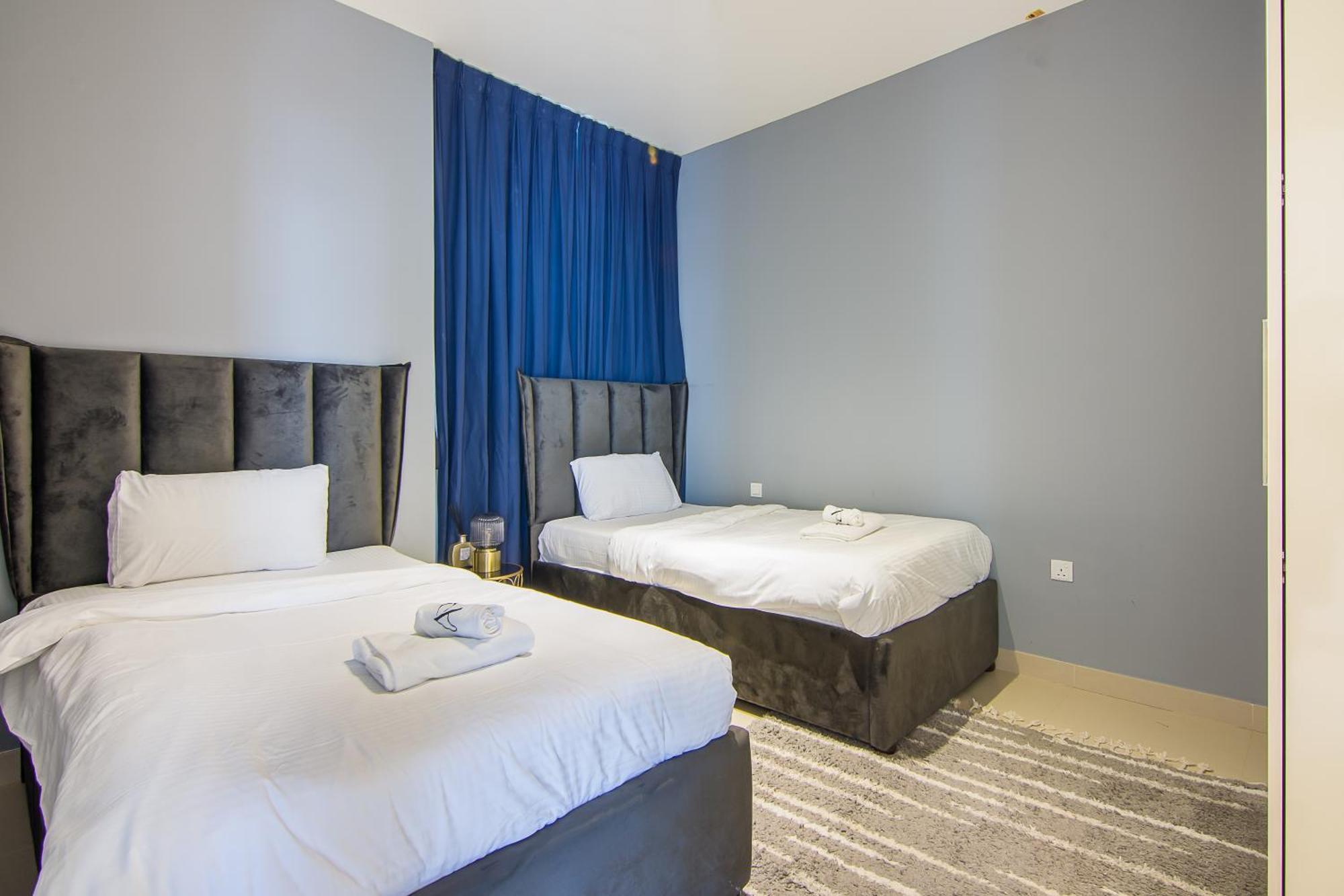 Elegant 4 Bedrooms Maid In The Heart Of Hills