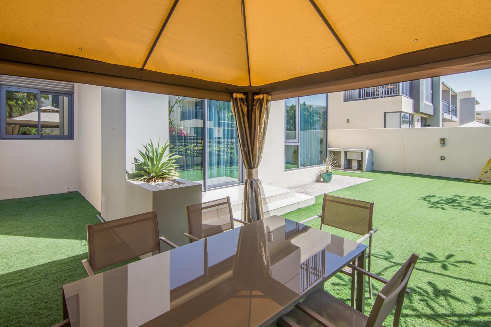 Elegant 4 Bedrooms Maid In The Heart Of Hills