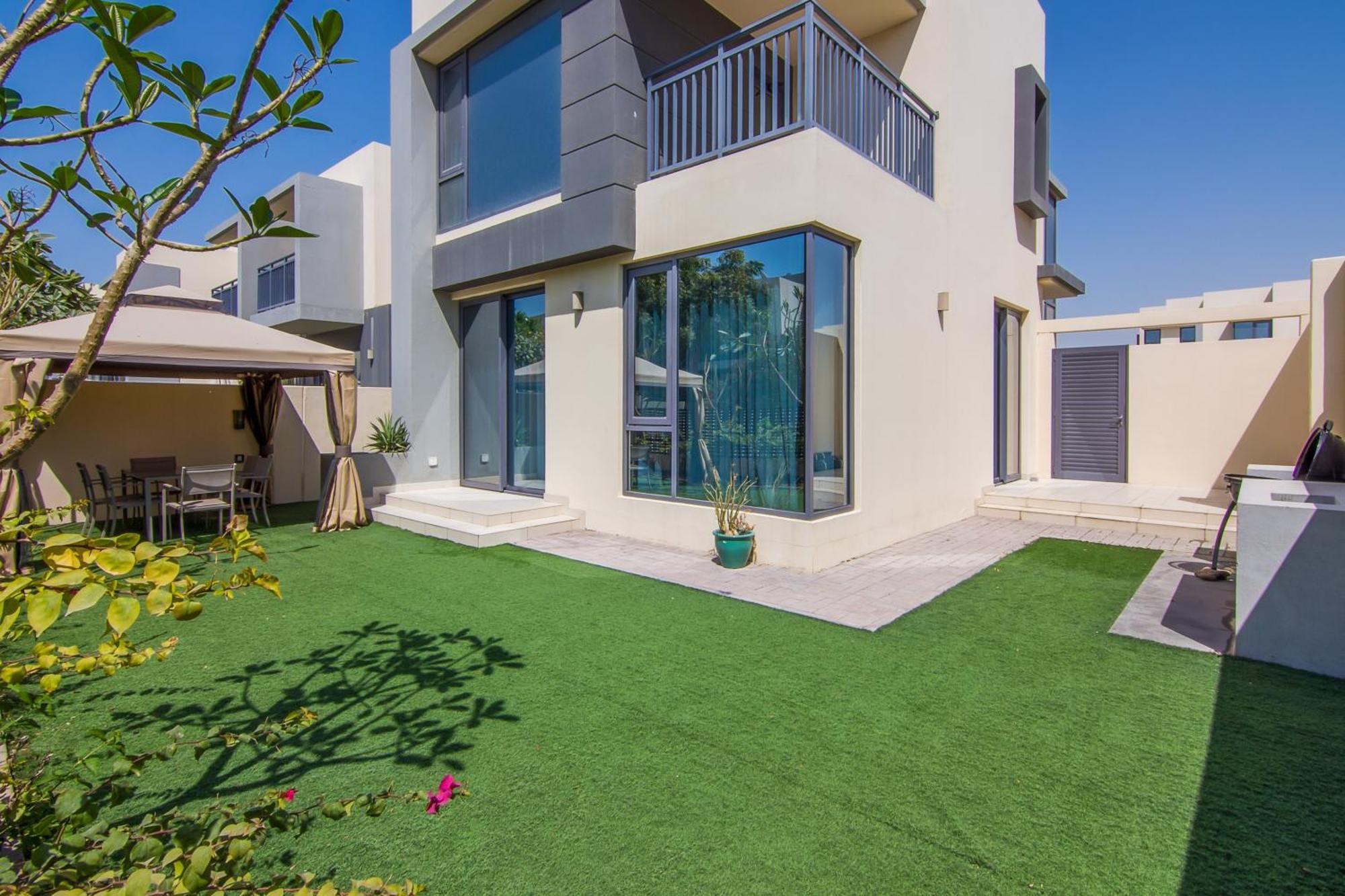 Elegant 4 Bedrooms Maid In The Heart Of Hills