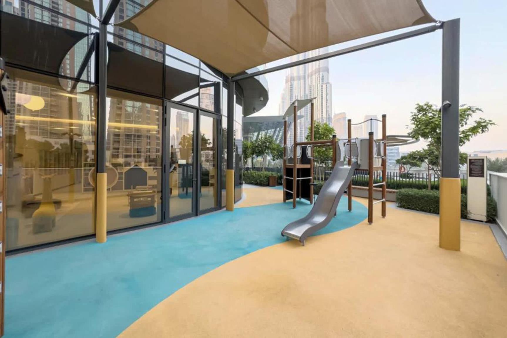 Livbnb-modern 2br With Partial Burj Khalifa View Apartment