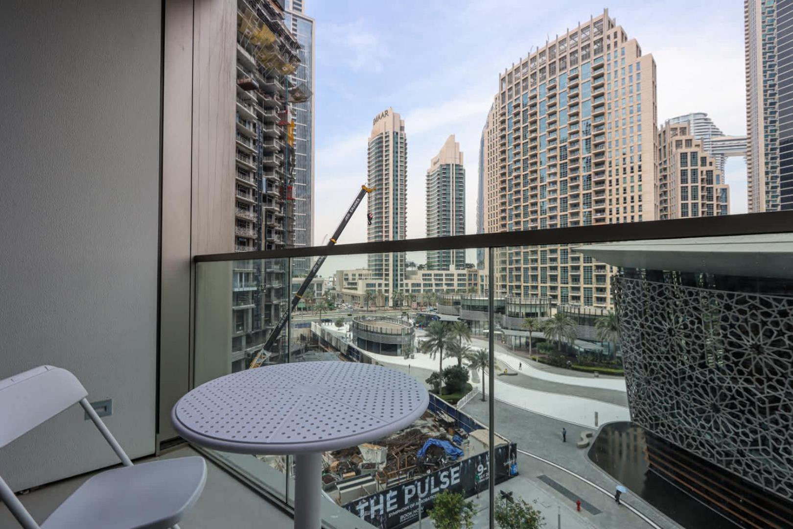 Apartment Livbnb-modern 2br With Partial Burj Khalifa View *