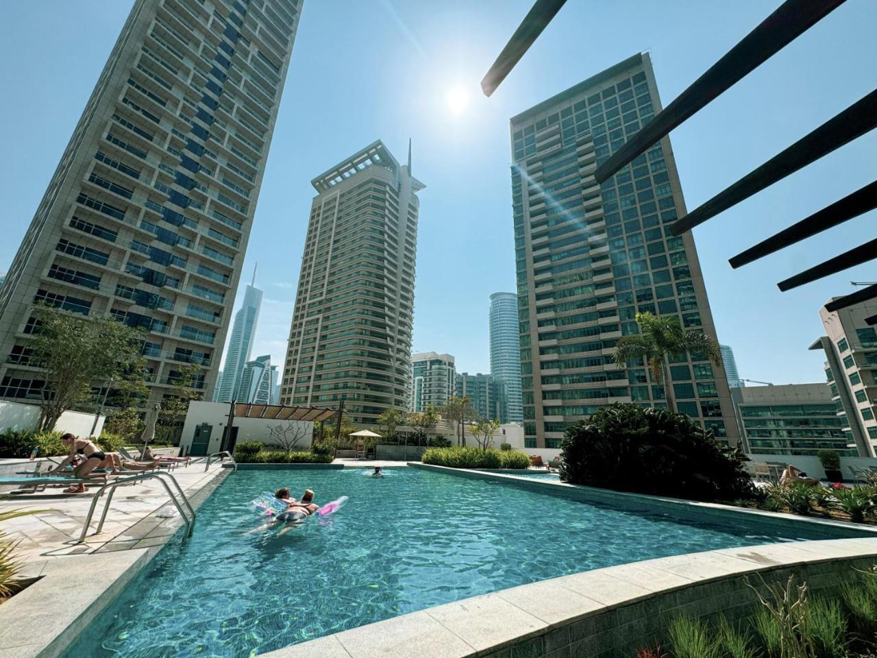 Apartment Waterfront Studio, Perfectly Located In Marina