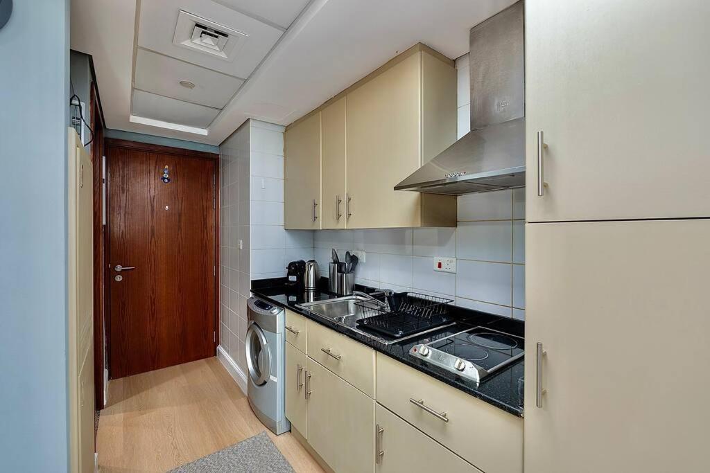 Renovated Terrace Jlt Next To Metro! Apartment *
