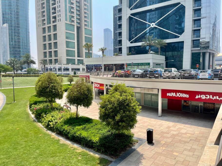 Renovated Terrace Jlt Next To Metro! Apartment