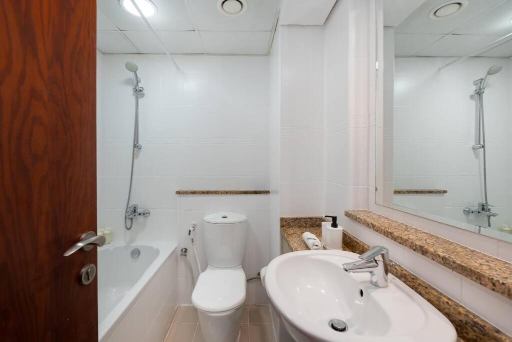 Apartment Renovated Terrace Jlt Next To Metro! Dubai
