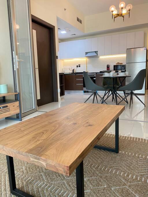 Near To Downtown With Pool View Apartment Dubai