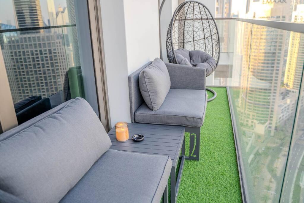 Jaw-dropping Full Burj Khalifa View From Balcony Apartment
