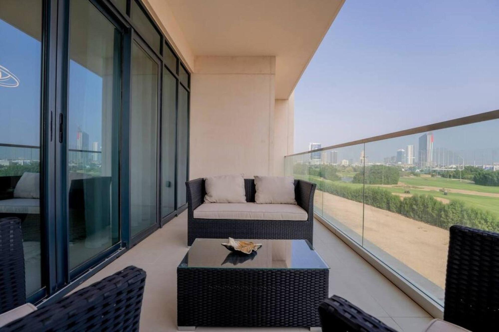 Lux Golf Views 3 Bedroom In Emirates Hills Apartment Dubai