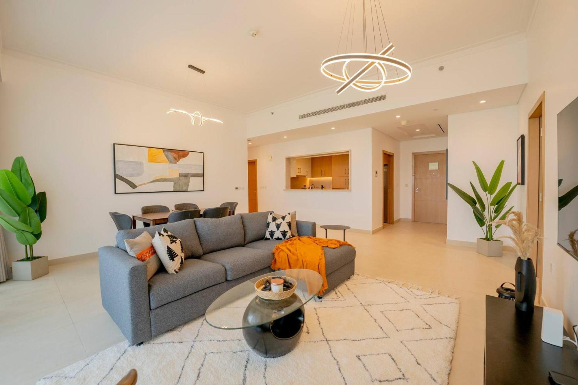 Lux Golf Views 3 Bedroom In Emirates Hills Apartment